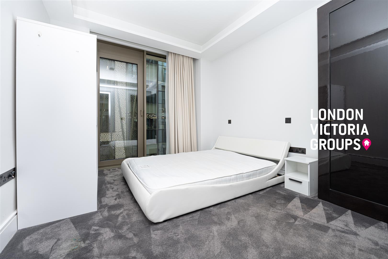 5 Belvedere Road, LONDON
